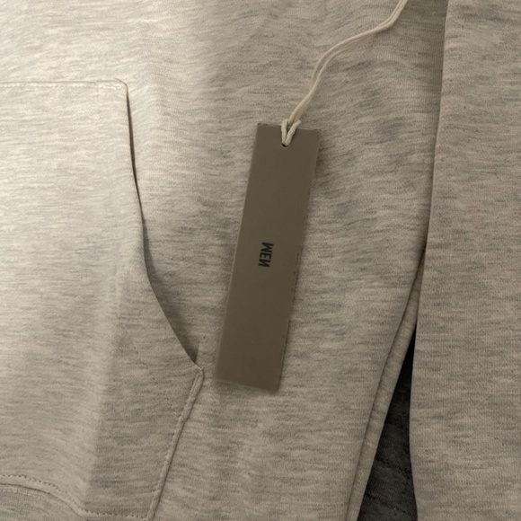 Essential hoodie - Picture 4 of 9